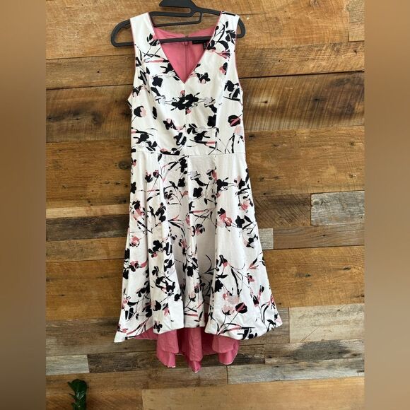 WHBM 570259114
SL Vnk Cotton Sateen FNF
COLOR
Ecru w Goddess Pink - Picture 4 of 16